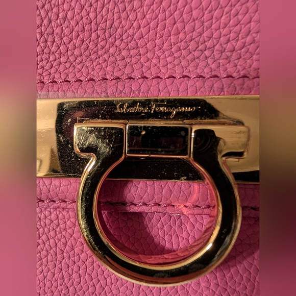Salvatore Ferragamo Pink Leather Gancini Flap XLarge Clutch - Picture 5 of 13